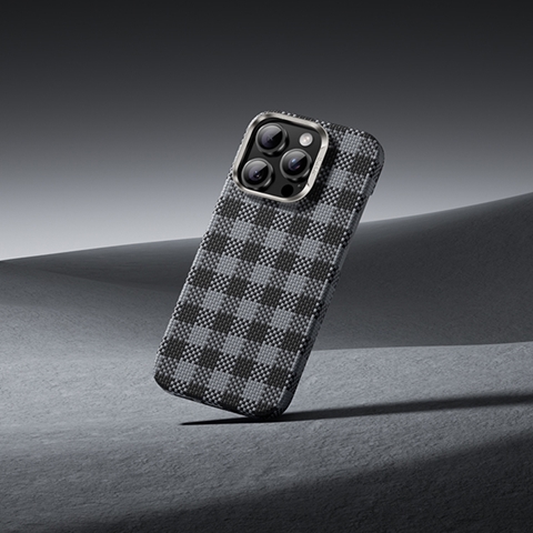 iPhone 15 Pro Max M-safe Şarj Özellikli Ekose Tasarımlı Benks ArmorVichy Kevlar Kapak