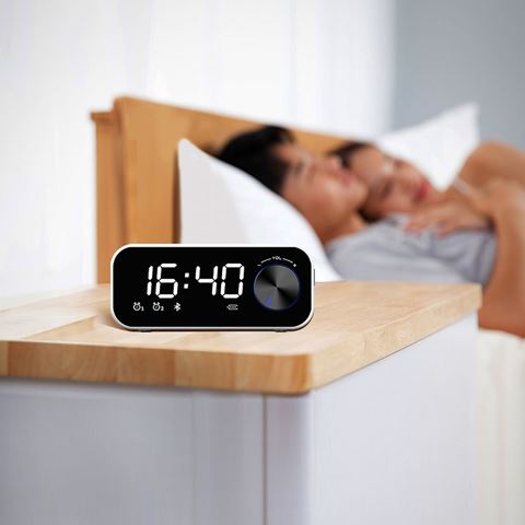 Recci RSK-W11 FM-TF Çift Alarmlı Dijital Saatli Wireless Bluetooth 5.0 Speaker 3W 1200mAh